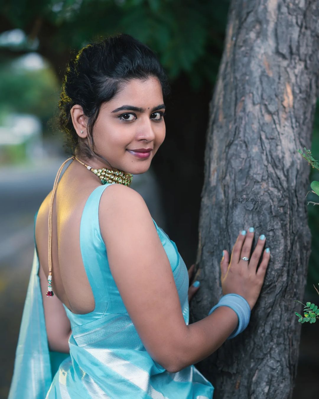 Twinkling Firozi Soft Silk Saree With Glowing Blouse Piece