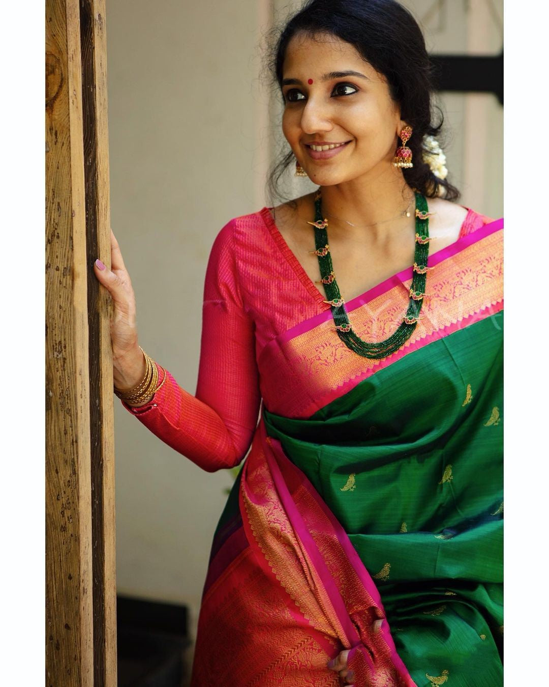 Sublimeness Green Soft Silk Saree With Enrapturingly Blouse Piece