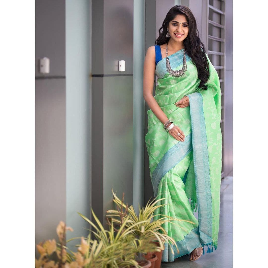 Remarkable Sea Green Soft Silk Saree With Eminent Blouse Piece