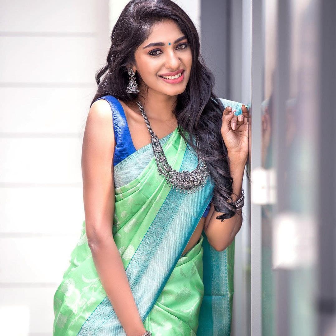 Remarkable Sea Green Soft Silk Saree With Eminent Blouse Piece