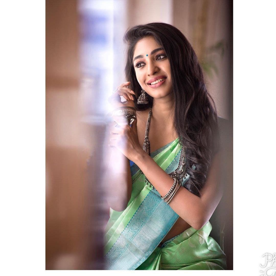 Remarkable Sea Green Soft Silk Saree With Eminent Blouse Piece