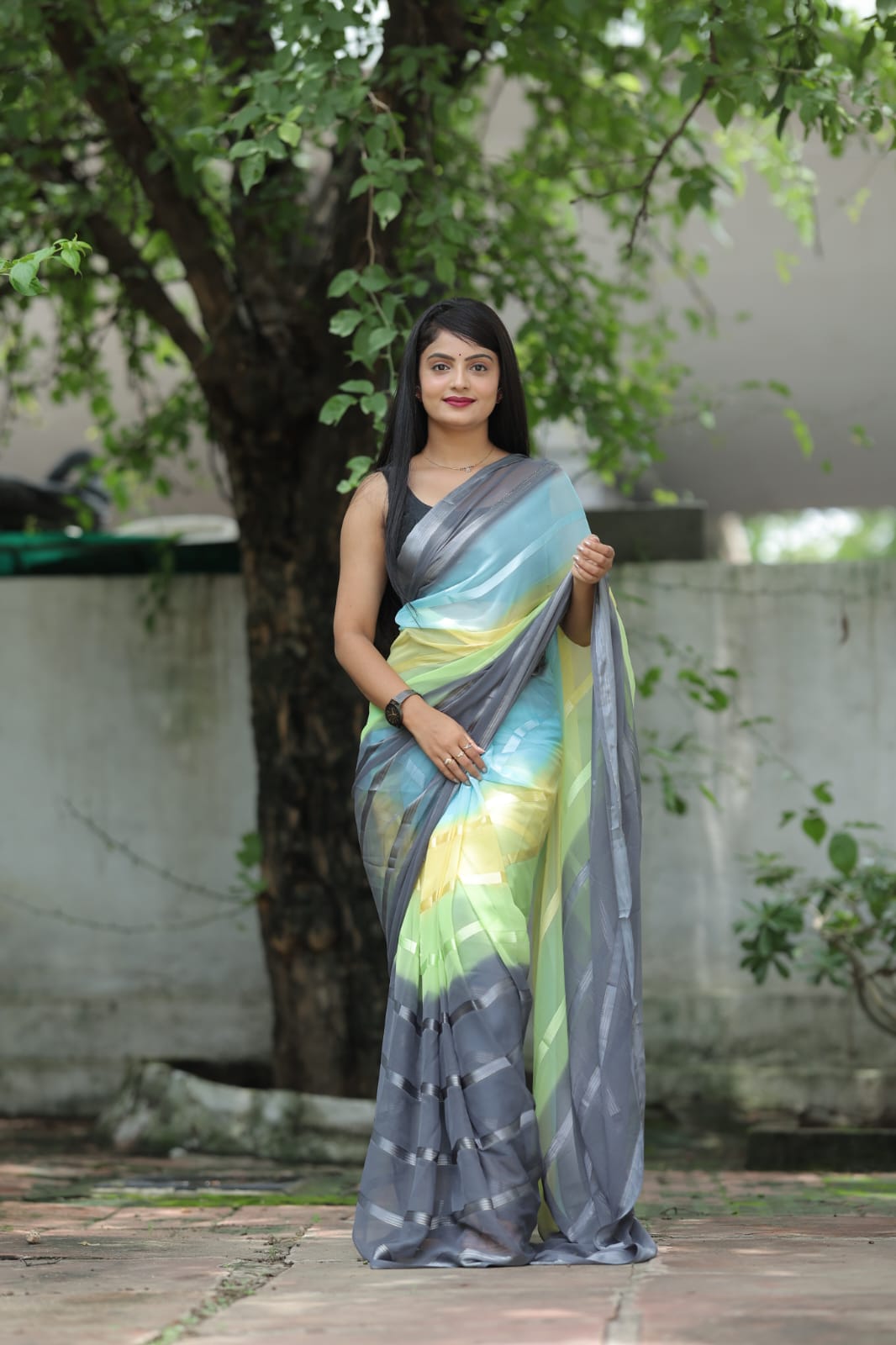 Enveloping 1-Minute Ready To Wear Grey Georgette Saree