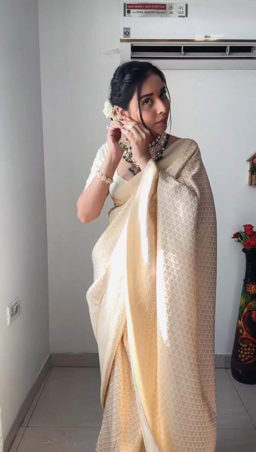 Mellow 1-Minute Ready To Wear Beige Soft Silk Saree