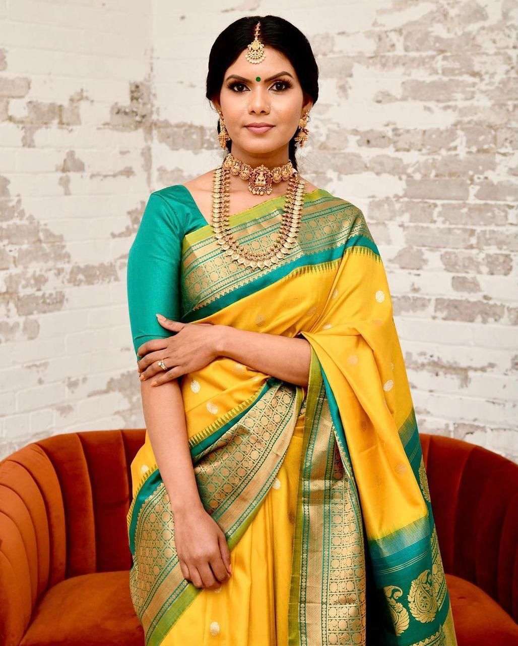 Exquisite Yellow Banarasi Silk Saree With Resplendent Blouse Piece