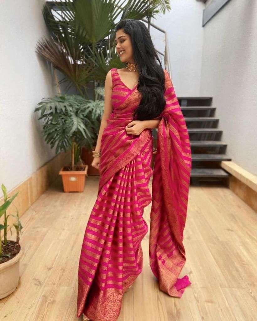 Extraordinary Pink Soft Silk Saree With Excellent Blouse Piece