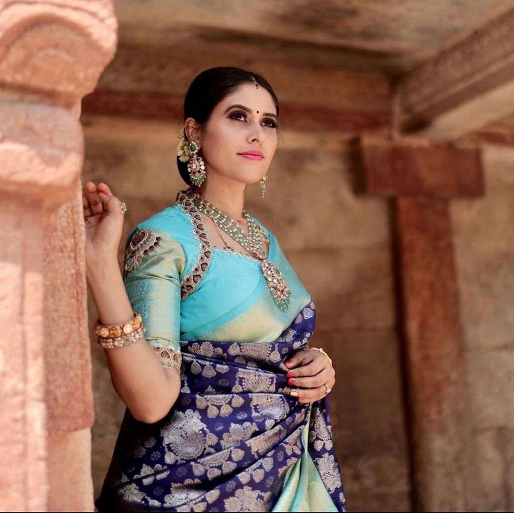 Exceptional Blue Banarasi Silk Saree With Miraculous Blouse Piece