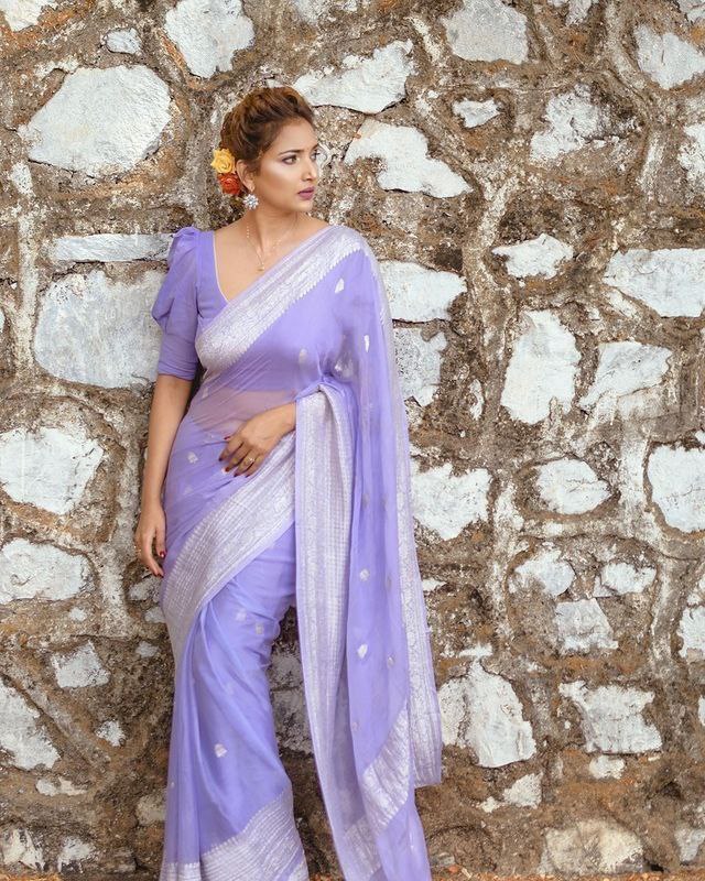 Exuberant Lavendor Cotton Silk Saree With Woebegone Blouse Piece