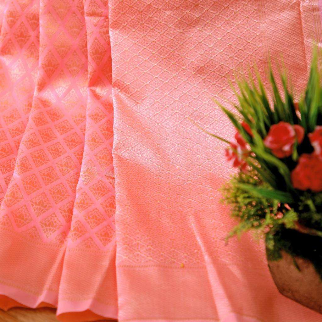 Traditional Wedding Look with Peach Banarasi Saree – Amarvastra

